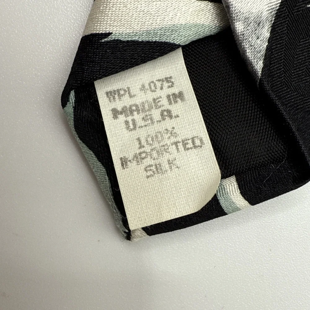 Vintage Team NFL Oakland Raiders ACF West Silk‎ Neck Tie